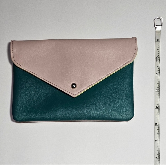 ❤️‍🔥$3~ NEW! Make-up or Travel Bag by Ipsy - Picture 2 of 3